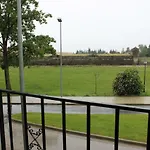 Casa Con Jardin Frente Ciudadela Dom wakacyjny Jaca