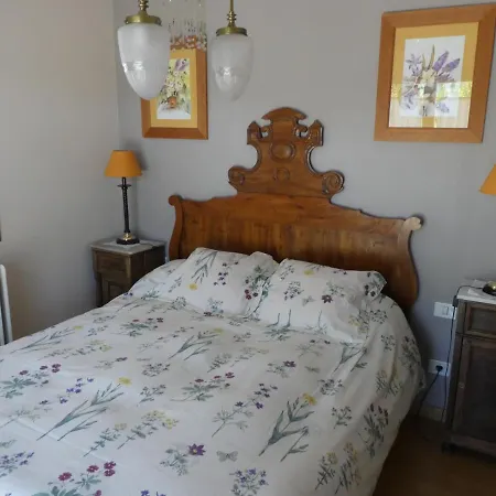 Casa con jardín frente ciudadela Сasa de vacaciones *
