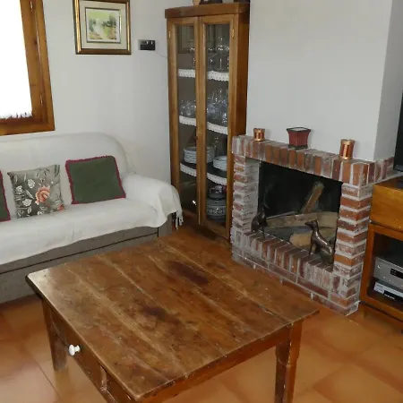 Casa con jardín frente ciudadela Сasa de vacaciones