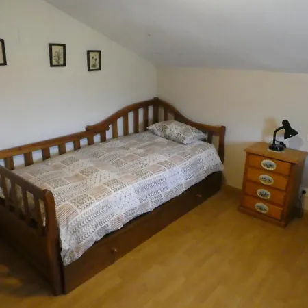 Casa con jardín frente ciudadela Сasa de vacaciones