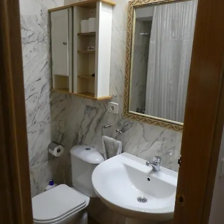 Casa con jardín frente ciudadela Сasa de vacaciones Jaca