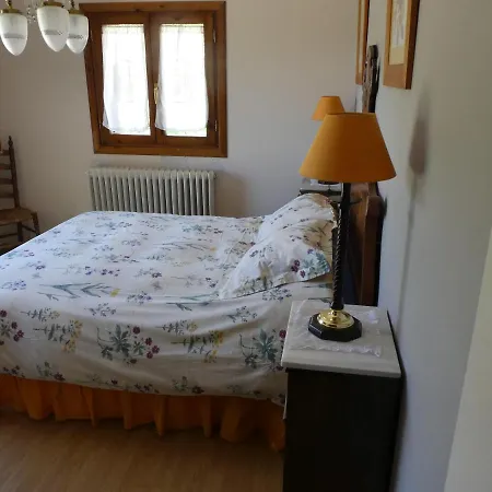 Casa con jardín frente ciudadela Сasa de vacaciones Jaca