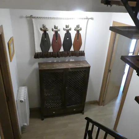 Casa con jardín frente ciudadela Сasa de vacaciones Jaca
