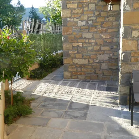 Casa con jardín frente ciudadela * Jaca