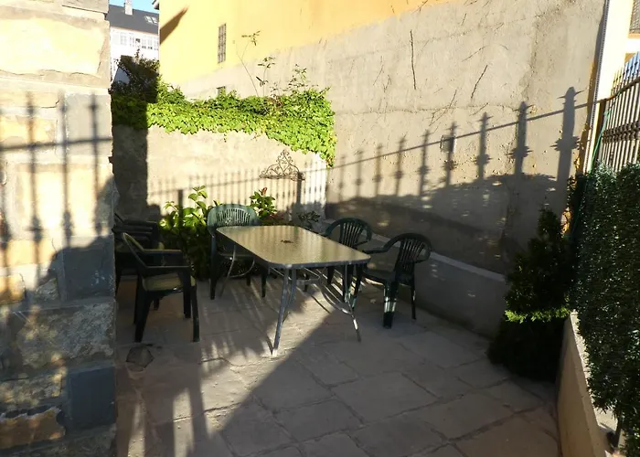 Casa Con Jardin Frente Ciudadela * Jaca