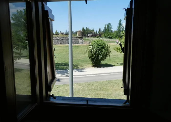 Casa Con Jardin Frente Ciudadela *