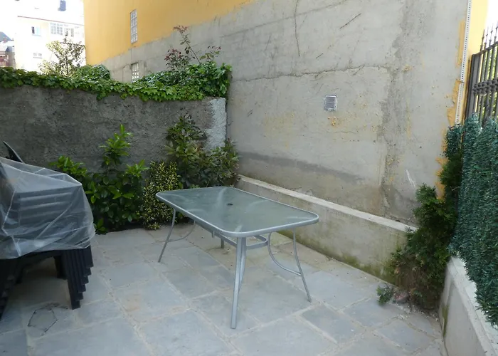 Casa Con Jardin Frente Ciudadela Feriehus Jaca